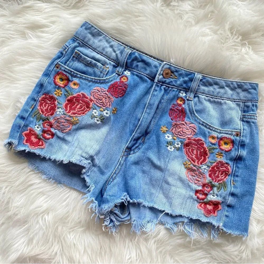 Embroidered Floraldenimshorts